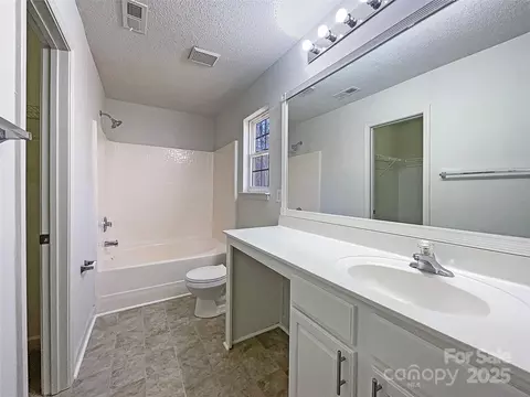 4070 Shasta Cir, Clover, SC 29710 photo 7