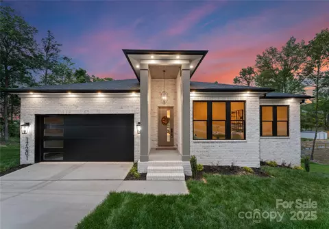 17201 Green Hill Rd, Charlotte, NC 28278