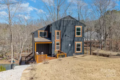 27068 Catamaran Dr, Tega Cay, SC 29708