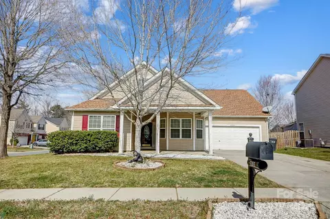 5203 Coffeeberry Ln, Charlotte, NC 28227