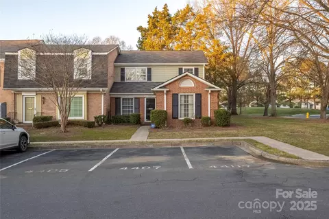 4407 Simsbury Rd, Charlotte, NC 28226