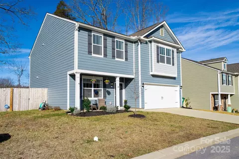 124 Marathon Ln, Candler, NC 28715