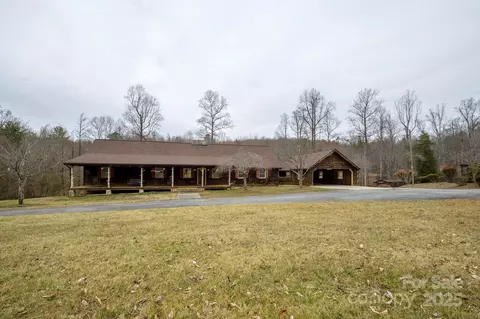 2111 Brittian Ln, Lenoir, NC 28645