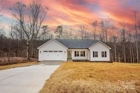 171 Meadowlark Ln, Statesville, NC 28625