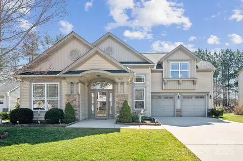 1121 Mckee Farm Ln, Belmont, NC 28012