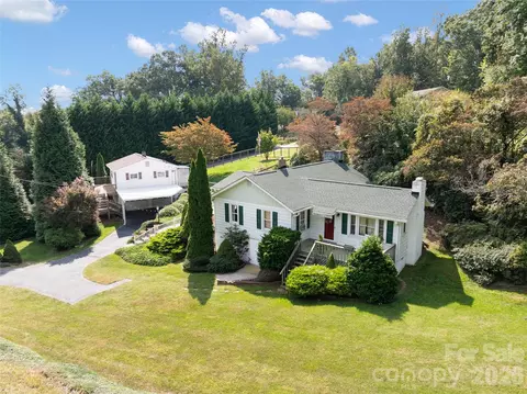 338 Morgan Rd, Candler, NC 28715