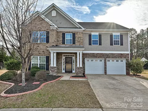 8875 Happiness Rd, Harrisburg, NC 28075