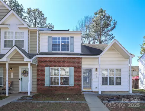 7725 Petrea Ln, Charlotte, NC 28227