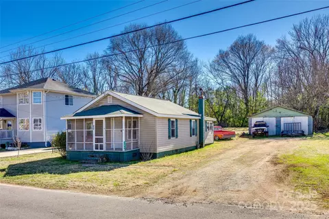 102 Fire Department Dr, Belmont, NC 28012