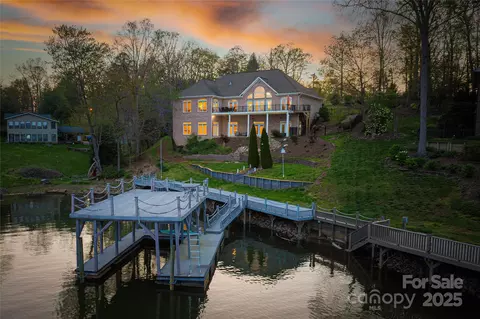 4164 54th Ne Ave NE, Hickory, NC 28601