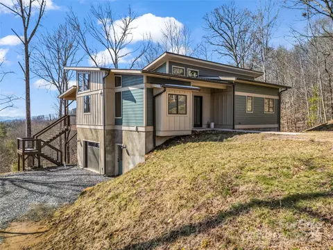 151 Sandys Home Pl, Mars Hill, NC 28754