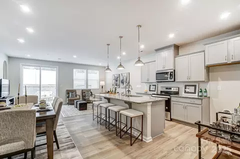 2375 Hedgecliff Rd, Kannapolis, NC 28083