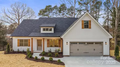 153 Kennel Rd, Stanfield, NC 28163