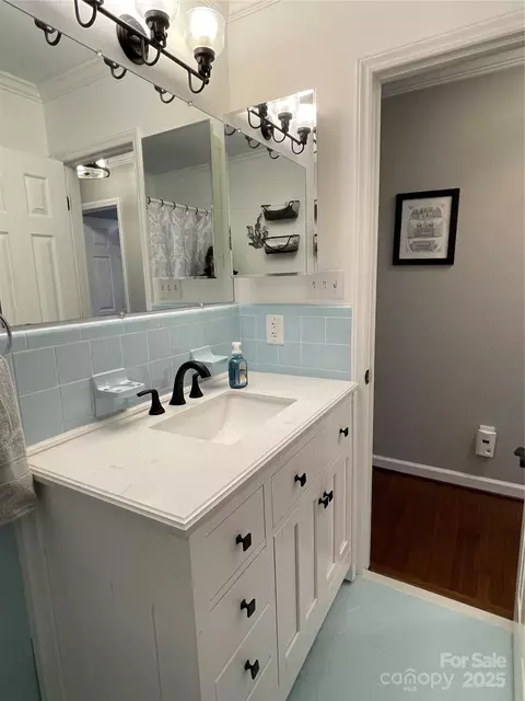 Bath - 102 General Bragg St, Stanley, NC 28164 photo 4 of 4