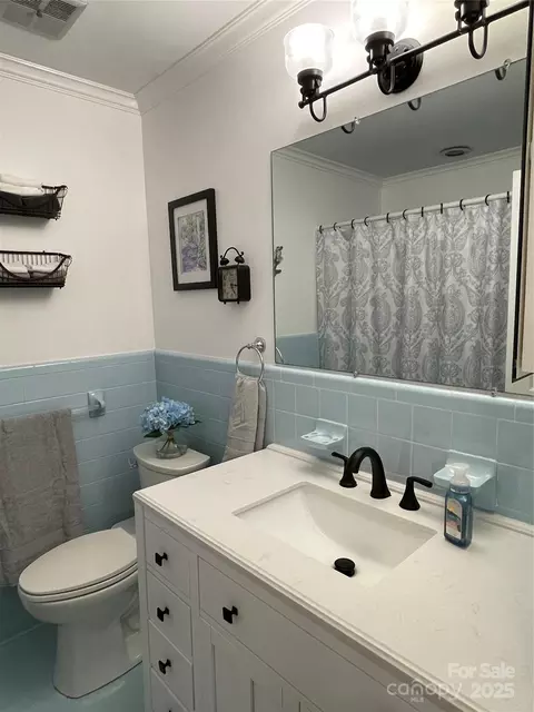 Bath - 102 General Bragg St, Stanley, NC 28164 photo 2 of 4