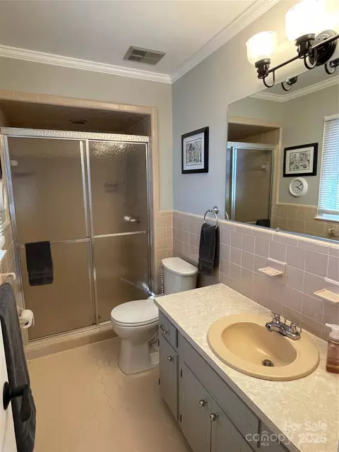 Bath - 102 General Bragg St, Stanley, NC 28164 photo 1 of 4