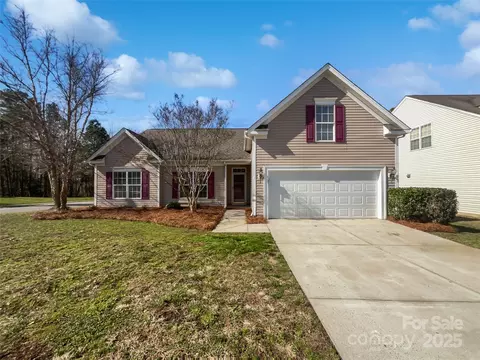 7214 Hathaway Ct, Harrisburg, NC 28075