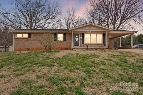 512 Rhodes Ave, Kings Mountain, NC 28086