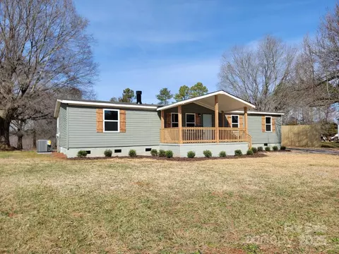 1324 Highland Bluff Ct, Lincolnton, NC 28092