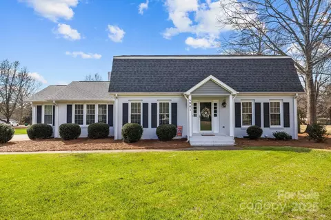 5901 Oakwielde Ct, Mint Hill, NC 28227