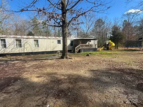 1246 Browns Mill Rd, Robbins, NC 27325