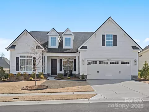 82116 Standing Oak Dr, Charlotte, NC 28278