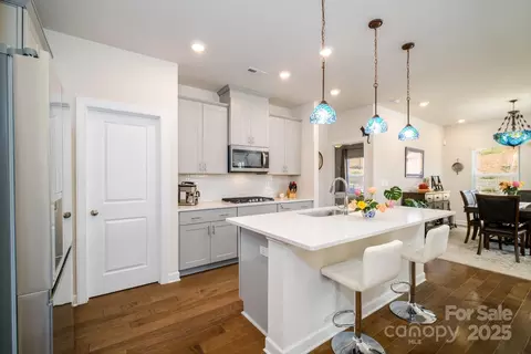 4321 Duplin Dr, Charlotte, NC 28214