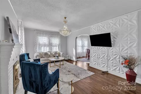 203 E 22nd St, Kannapolis, NC 28083 photo 9