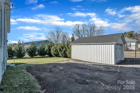 203 E 22nd St, Kannapolis, NC 28083 photo 37