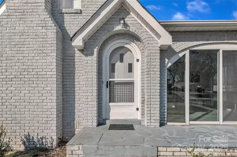 203 E 22nd St, Kannapolis, NC 28083 photo 6