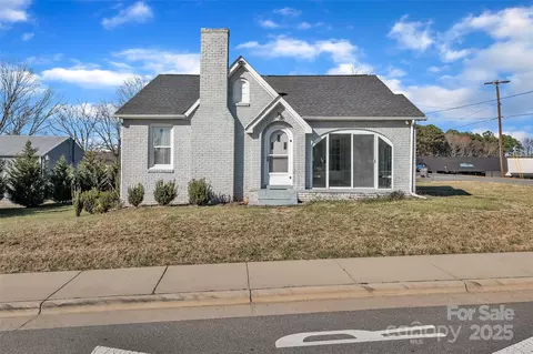203 E 22nd St, Kannapolis, NC 28083 photo 3