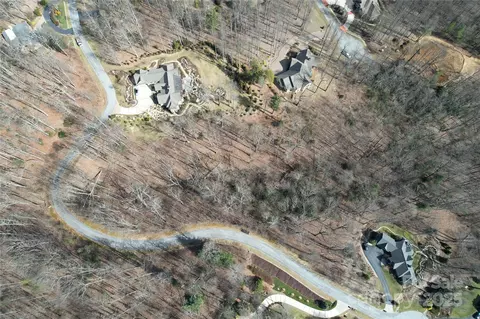 217 Chatsworth Ct, Flat Rock, NC 28731