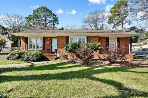 5908 Brookhaven Rd, Charlotte, NC 28210