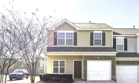 11029 Ardglass Ct, Charlotte, NC 28213