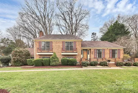 7141 Lancer Dr, Charlotte, NC 28226