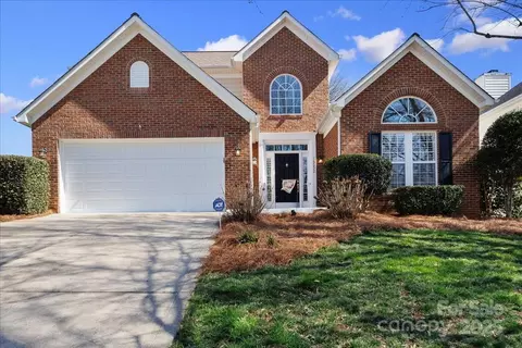 16032 Hollingbourne Rd, Huntersville, NC 28078