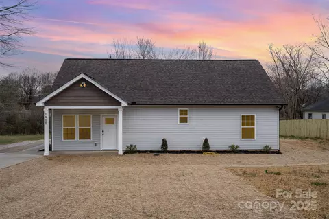 1010 Wilmouth St, Shelby, NC 28152