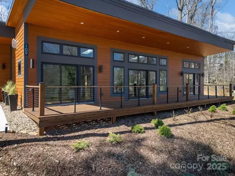 Exterior - 109 Grady Ave, Tryon, NC 28782 photo 7 of 7