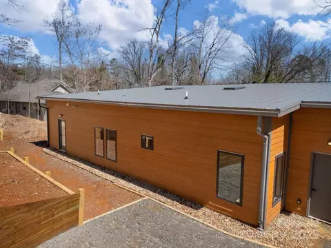 Exterior - 109 Grady Ave, Tryon, NC 28782 photo 4 of 7