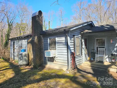 Exterior - 85 Pine St, Tryon, NC 28782 photo 1 of 3
