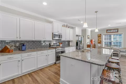 922 Dorchester St, Clemmons, NC 27012