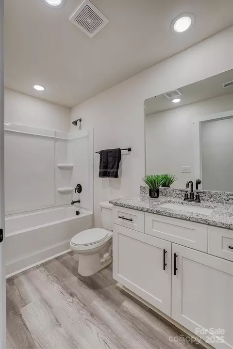 Bath - 502 9th Sw Ave SW, Conover, NC 28613 photo 1 of 3