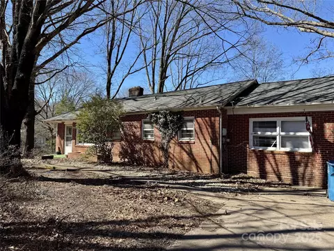 Exterior - 4073 Lee Cline Rd, Conover, NC 28613 photo 3 of 5