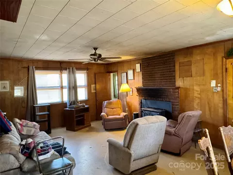 Living - 4073 Lee Cline Rd, Conover, NC 28613 photo 3 of 6