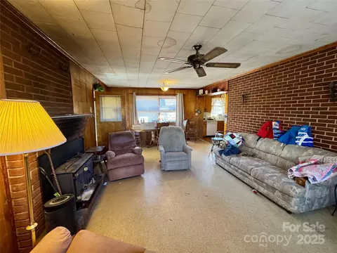 Living - 4073 Lee Cline Rd, Conover, NC 28613 photo 2 of 6