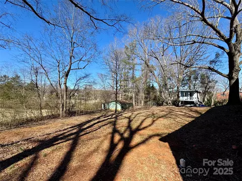 Exterior - 4073 Lee Cline Rd, Conover, NC 28613 photo 5 of 5