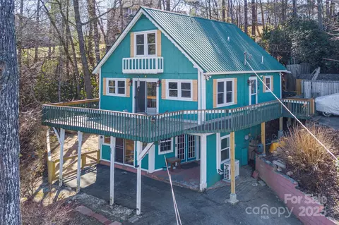 356 Hickory Hill Cir, Spruce Pine, NC 28777