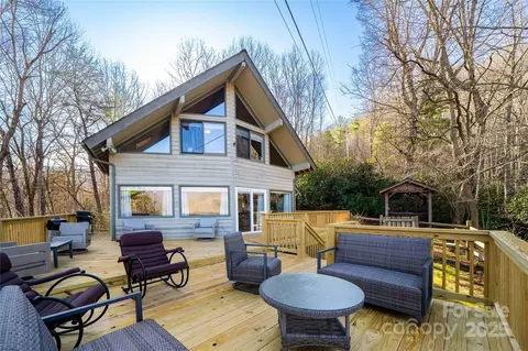 106 Fork Mountain Ln, Canton, NC 28716