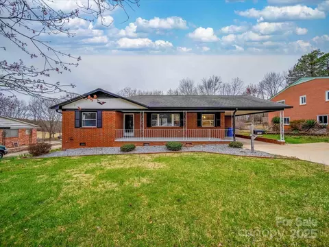 337 Glenwood Dr, Mooresville, NC 28115