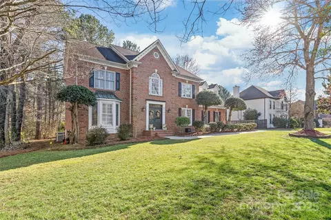 5101 Belicourt Dr, Charlotte, NC 28277